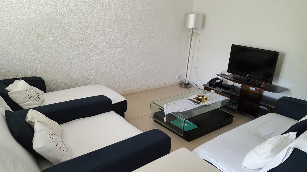 Villa In Le Tamier, 4 Bedrooms, 300M Flic En Flac Beach Bagian luar foto