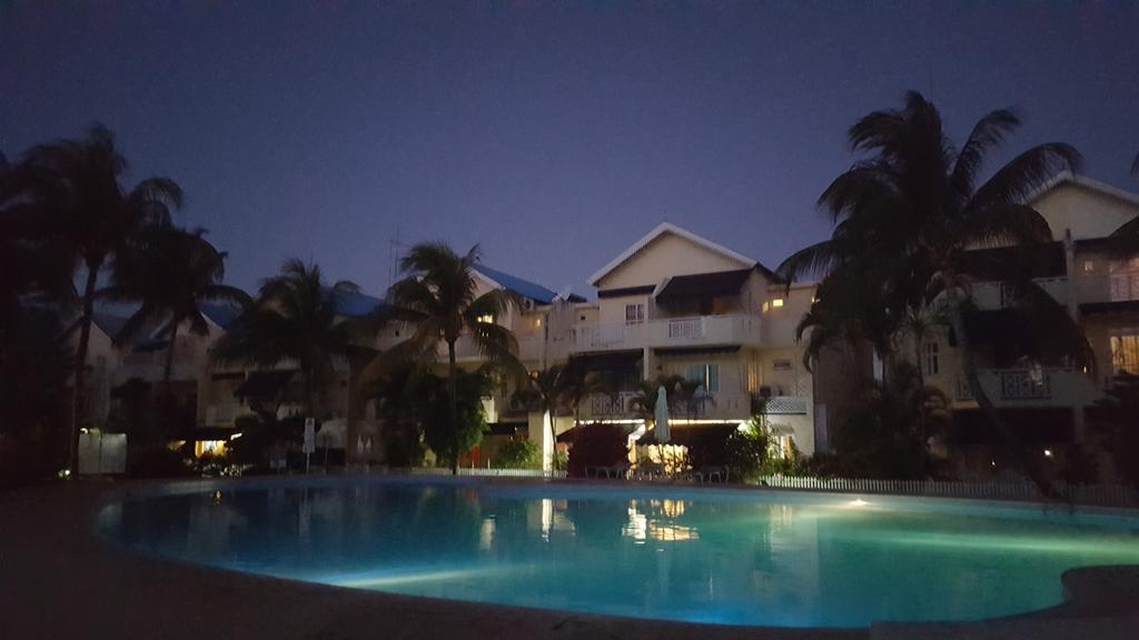Villa In Le Tamier, 4 Bedrooms, 300M Flic En Flac Beach Bagian luar foto