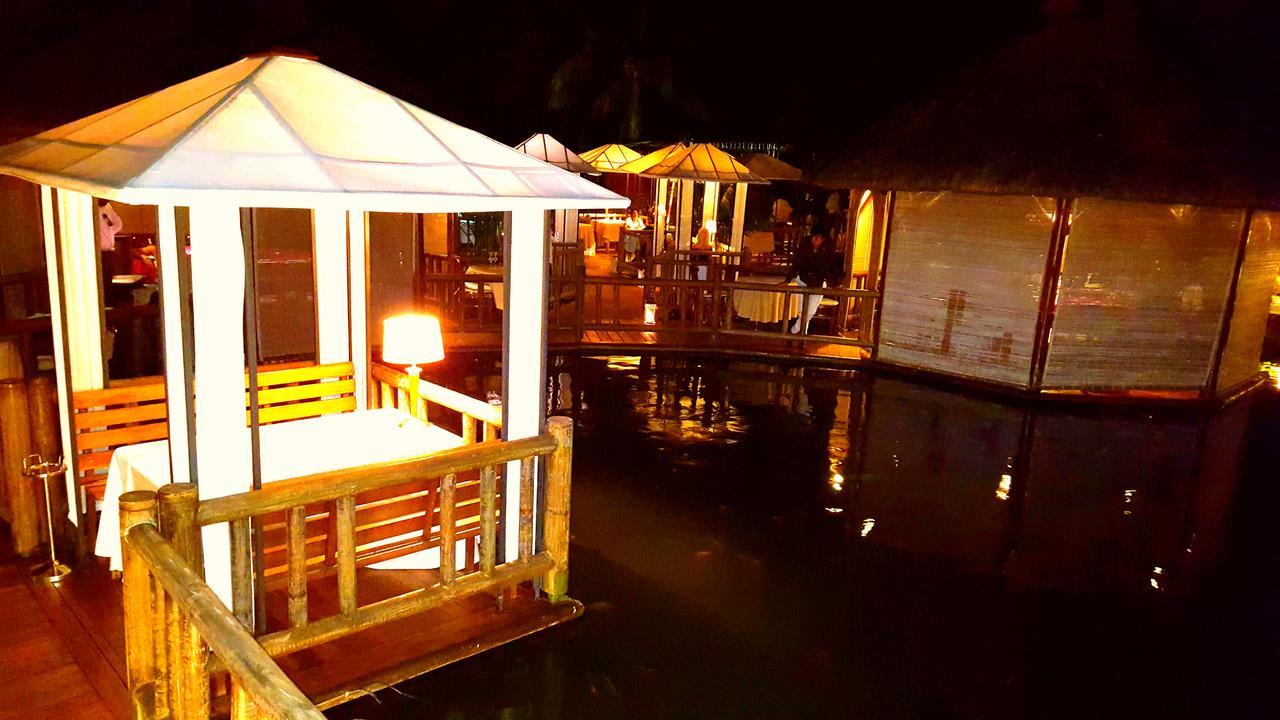 Villa In Le Tamier, 4 Bedrooms, 300M Flic En Flac Beach Bagian luar foto