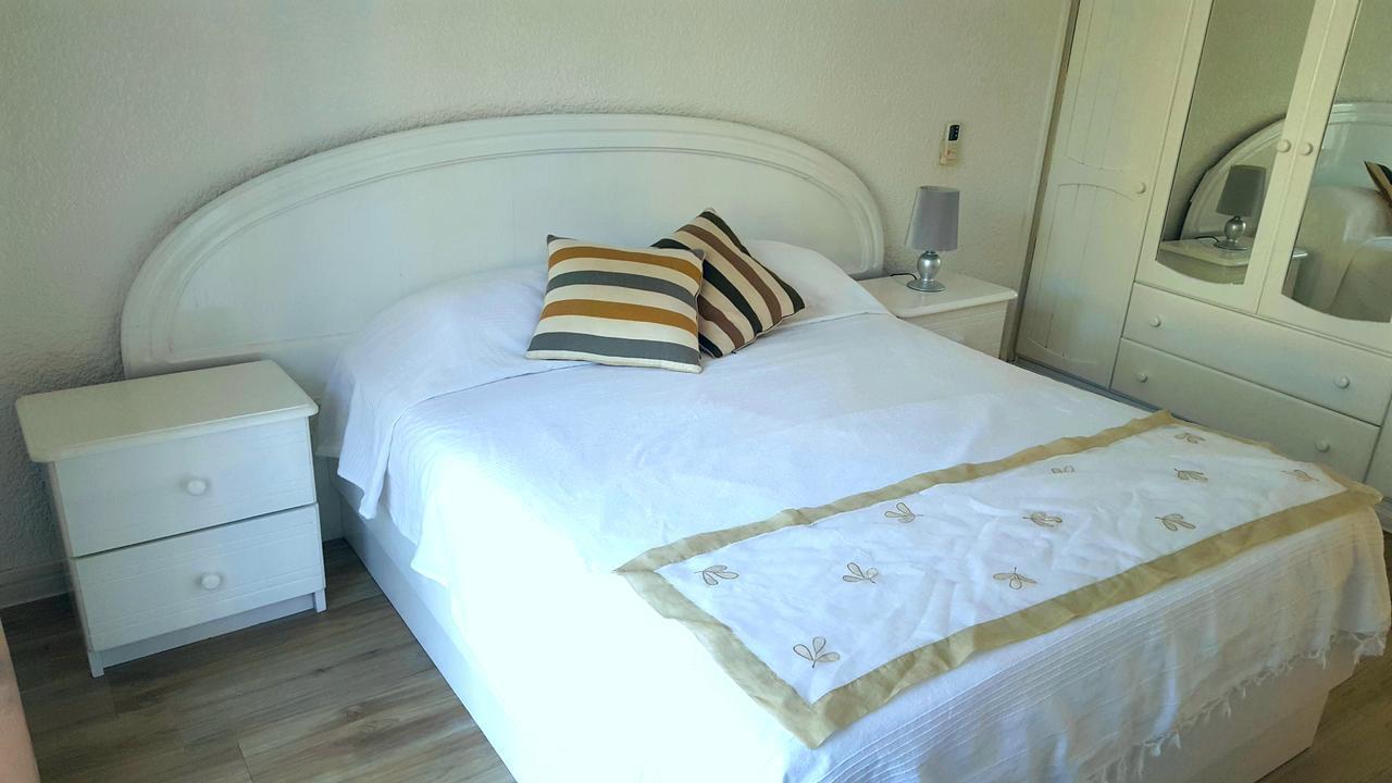 Villa In Le Tamier, 4 Bedrooms, 300M Flic En Flac Beach Bagian luar foto