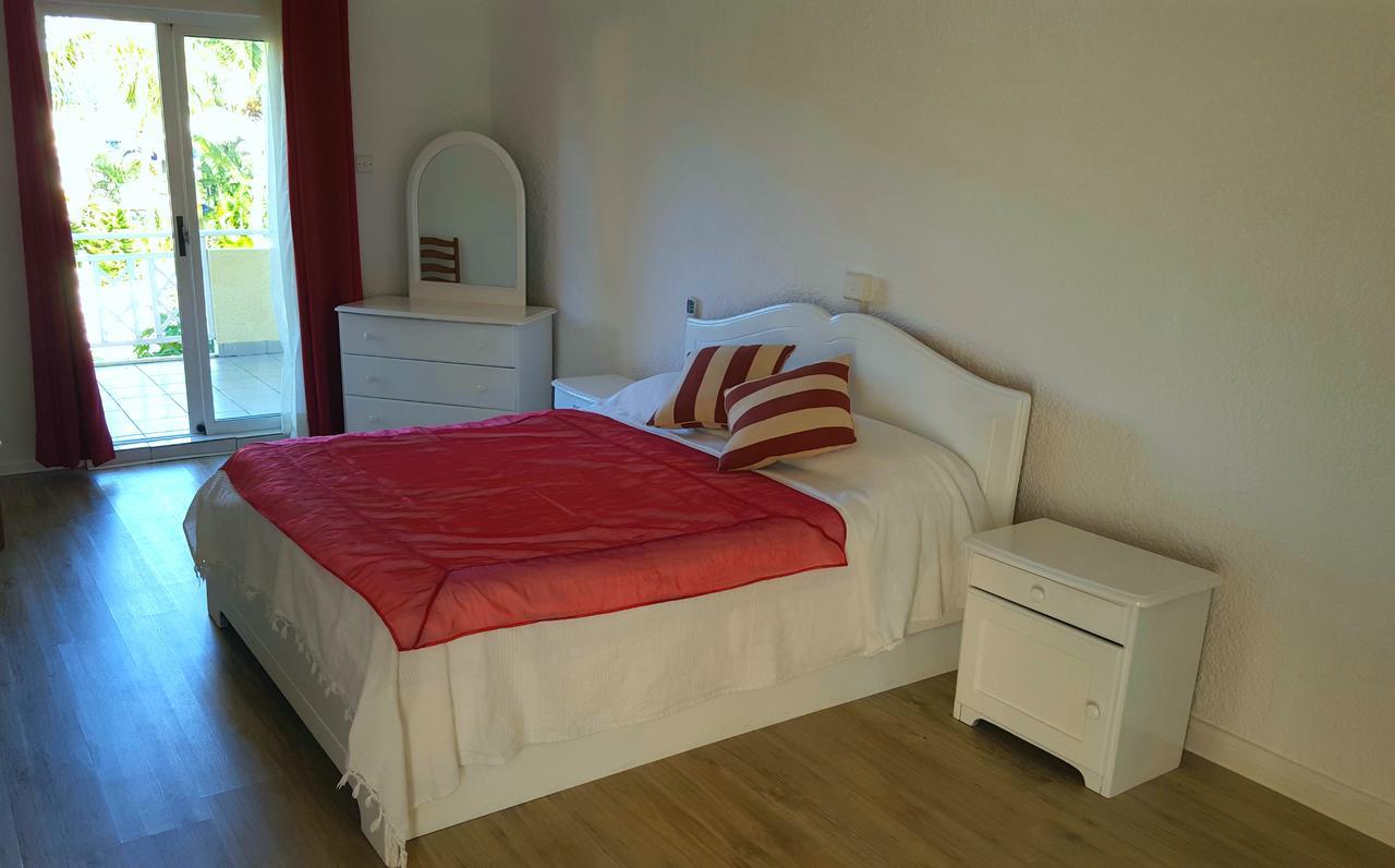 Villa In Le Tamier, 4 Bedrooms, 300M Flic En Flac Beach Bagian luar foto